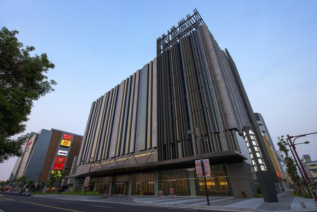 Grand Royal Hotel Toufen Luaran gambar