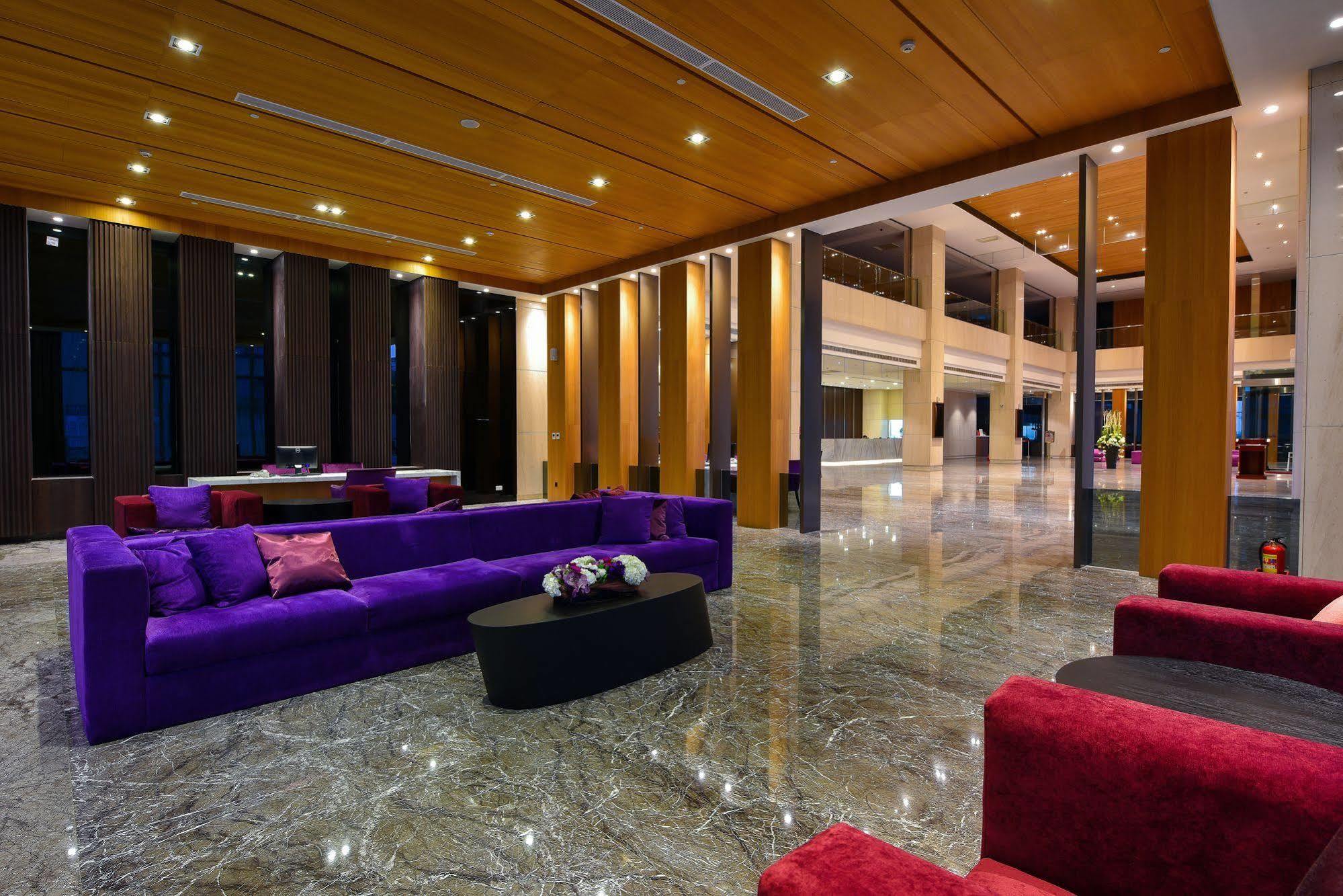 Grand Royal Hotel Toufen Luaran gambar